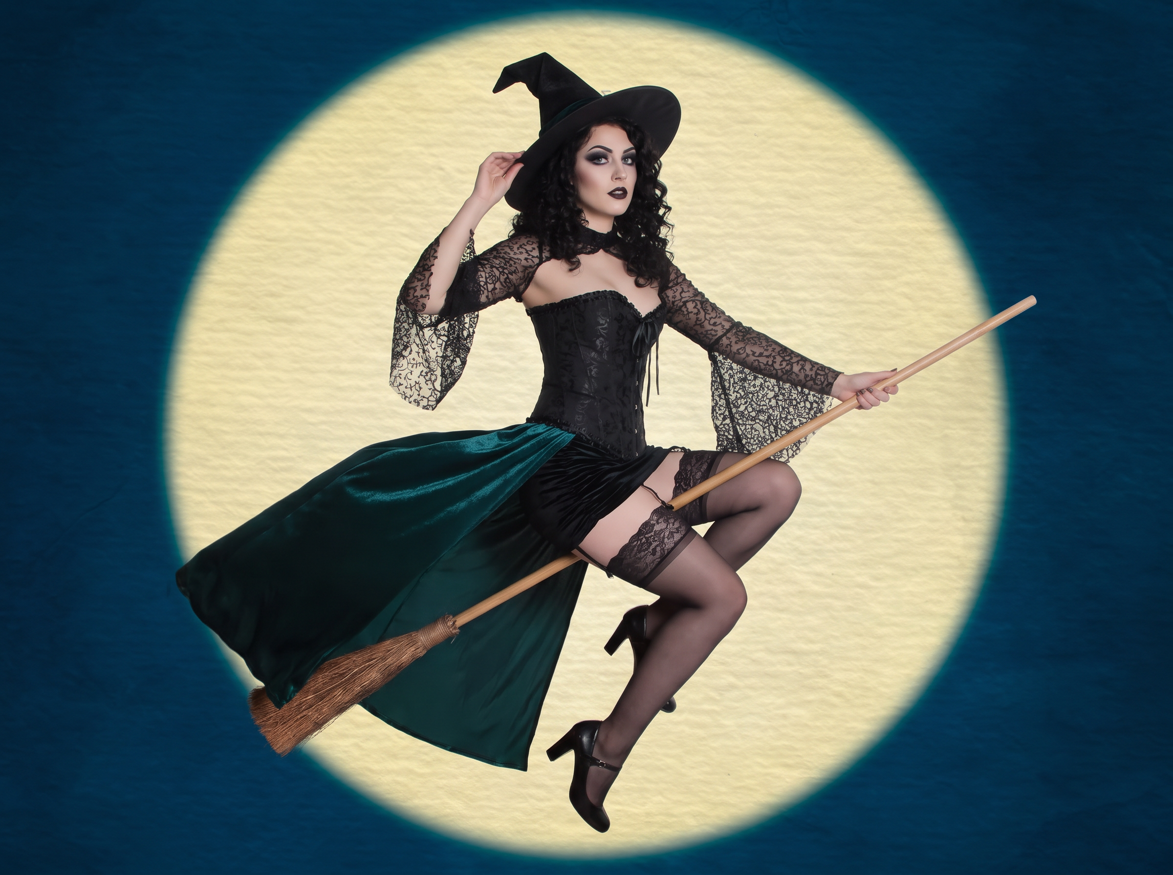 Produktbilder in Halloween-Kampagnen verwandeln